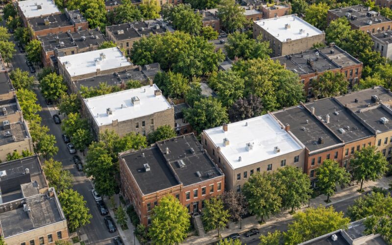 How Cool Roofs Lower City Temperatures (2026)